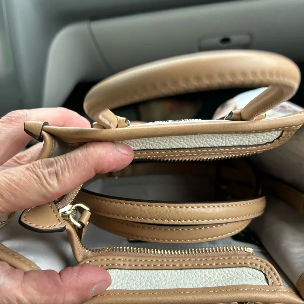 Kate Spade/disney chipmunk Cream and Tan Mini Bag NWT - Picture 4 of 5